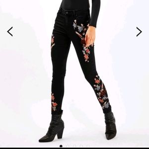Topshop Jaime Embroidered Jeans